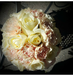 Ruusu ja neilikka kuva