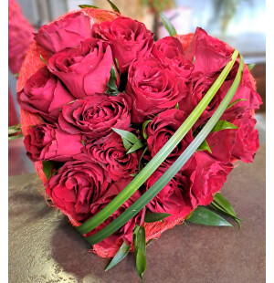 Röd hjärtbukett image