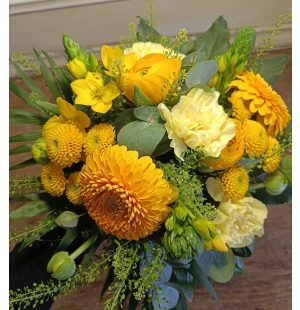 Keltainen pääsiäinen kuva