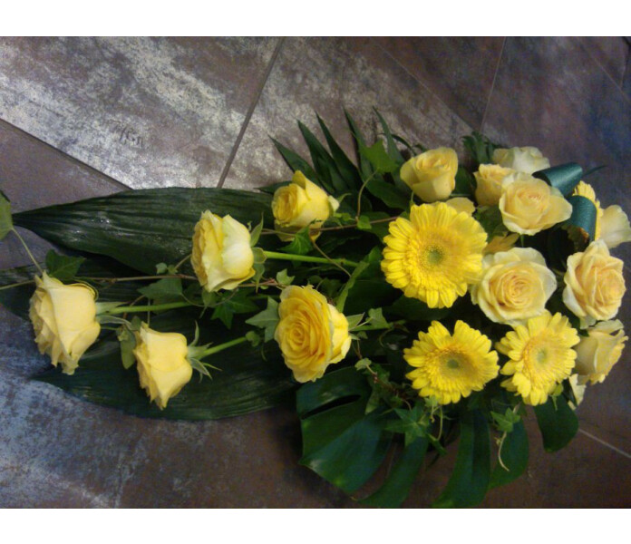 Keltainen ruusu ja germini  alkaen 75€ kuva