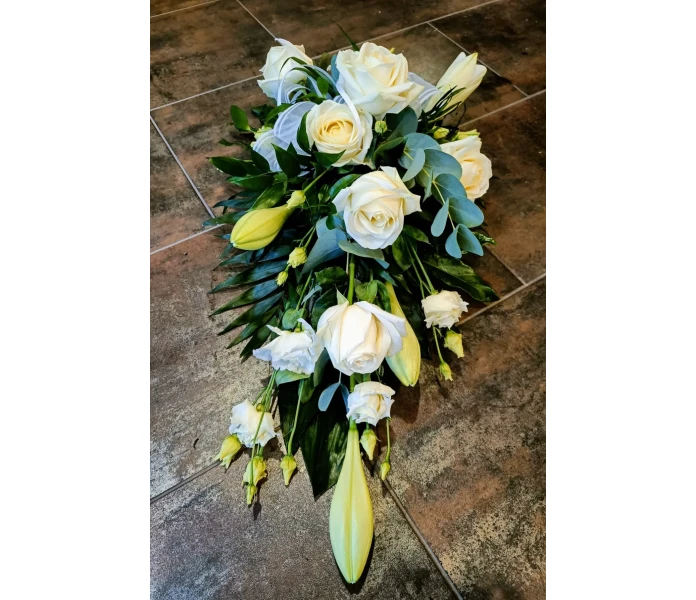 Valkoinen ruusu, eustoma ja lilja image