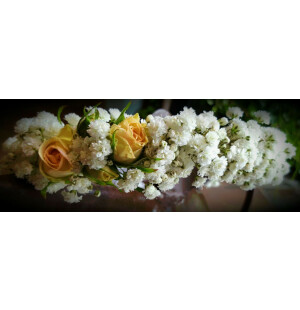 Krans, brudslöja och kvistros image